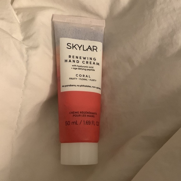 New Skylar Coral Renewing Hand Cream with hyaluronic acid and peptides - Picture 2 of 4